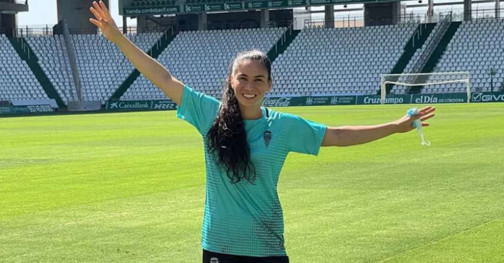 Ligia 'Gigi' Pereira posando en su nuevo estadio