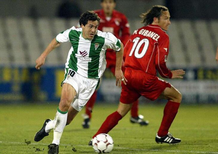 Pablo Villa jugando con el Córdoba en El Arcángel ante el Sevilla Atlético.