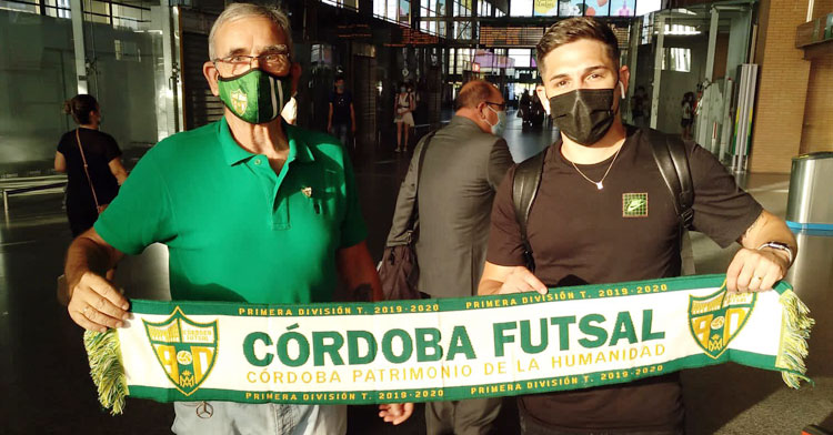 Álex Viana a su recibimiento en la estación de Córdoba