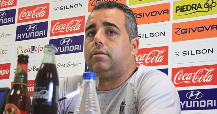 Germán Crespo en su comparecencia en la sala de prensa de El Arcángel previa al debut liguero en Jerez.
