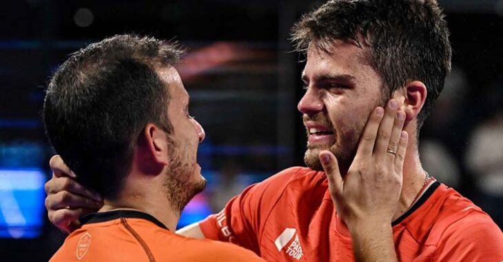 Emoción. La felicidad de Javi Garrido y Juan Belluati tras alcanzar en Barcelona sus primeras semifinales del World Pádel Tour.