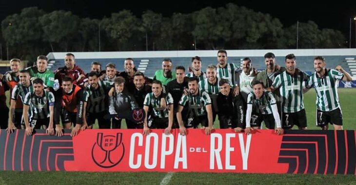 Los jugadores del Córdoba CF celebrando su clasificación para la Copa del Rey.