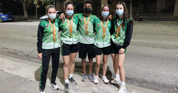 Los cinco cordobeses que colaboraron al doble triunfo andaluz. Foto: Club Trotacalles