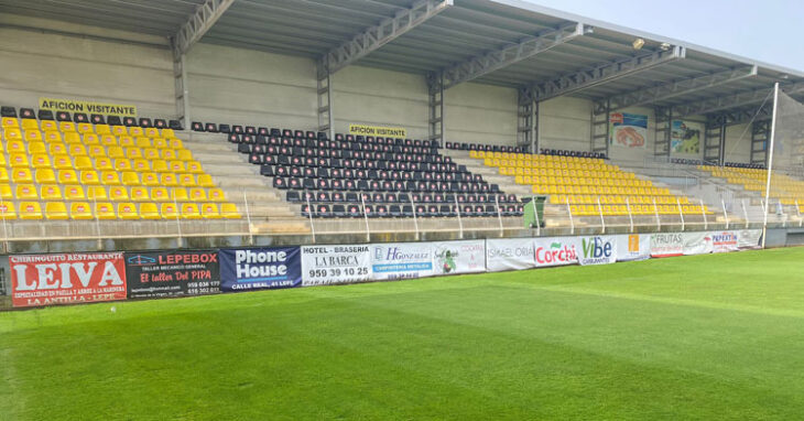 Una imagen del Estadio Ciudad de Lepe, donde jugará el Córdoba por primera vez el sábado. Foto: San Roque de Lepe