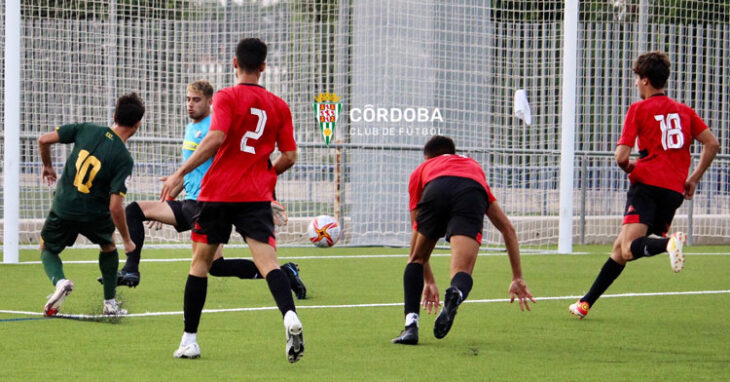 El Córdoba B fue ganando durante buena parte del partido ante el Gerena, pero le faltó rematar. Foto: CCF