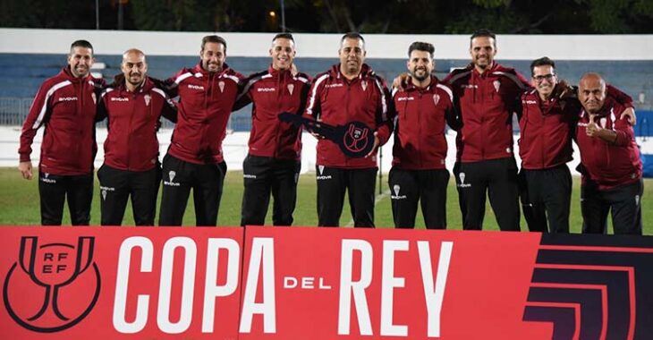 Germán Crespo, junto al resto de su cuerpo técnico, celebrando su clasificación para la Copa del Rey.Germán Crespo, junto al resto de su cuerpo técnico, celebrando su clasificación para la Copa del Rey.