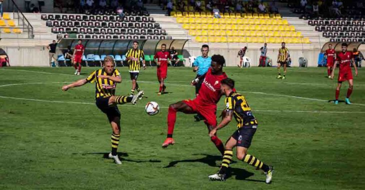 El CD Mensajero en su partido en Lepe