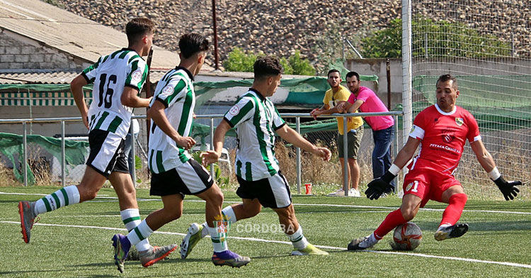 El Córdoba B quiere más victorias pese a la dureza de su salida a Gerena. Foto: CCF
