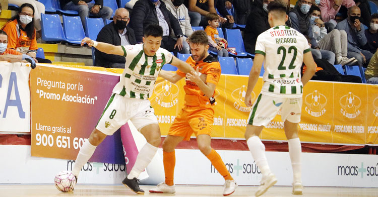 En Shimizu recaerá gran parte de la responsabilidad ofensiva del equipo por las bajas de Saura, Ismael y Viana. Foto: Pescados Rubén Burela
