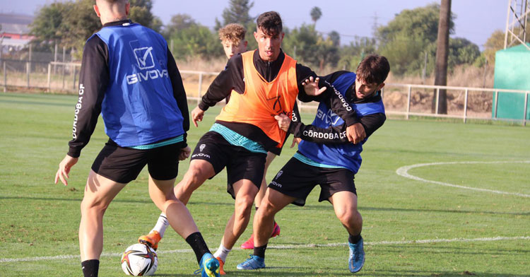Una imagen del entrenamiento de este sábado del Córdoba. Foto: CCF