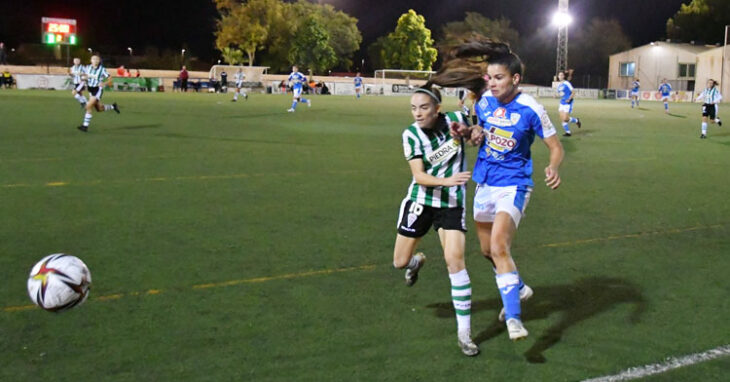 El Córdoba desea retomar su buena marcha en liga tras perder en Copa. Foto: Alhama ElPozo