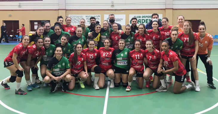 La foto de familia junto al presidente del IMDECO, Manuel Torrejimeno, del Deza CBM y el Itea Córdoba en Fátima. Foto: CBM