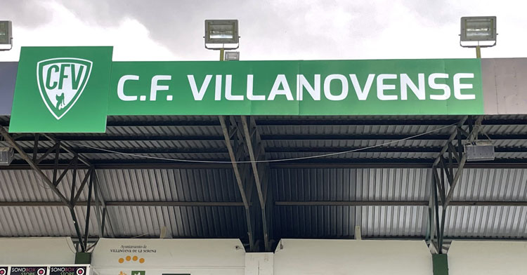 Una vista del Municipal Villanovense, donde se jugará el encuentro el sábado