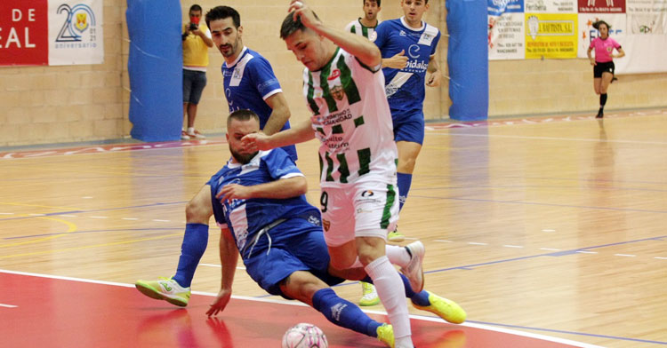 Álex Viana en el encuentro de pretemporada en Manzanares, saldado con triunfo califal. Foto: Córdoba Futsal
