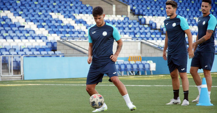 David España en un entrenamiento con los celestes. Foto: Ciudad de Lucena