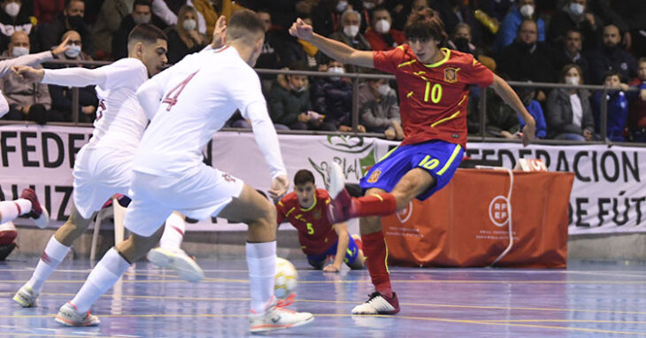 Una imagen del duelo en Pozoblanco. Foto: Sefutbol