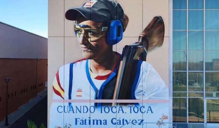 La imagen de competición de Fátima Gálvez que luce en el pabellón municipal de su Baena desde principios de diciembre.