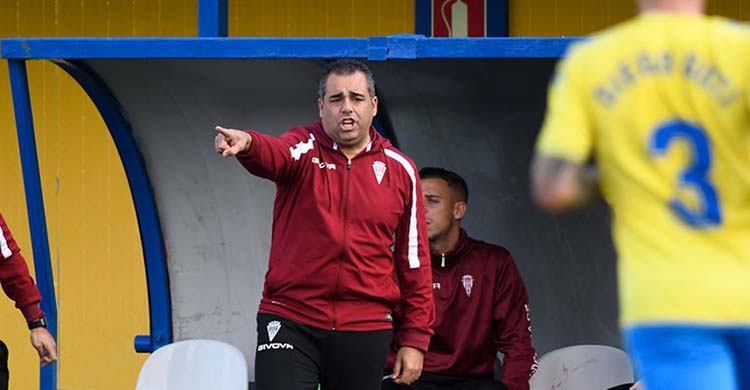 Germán Crespo en la banda del anexo del Gran Canaria.