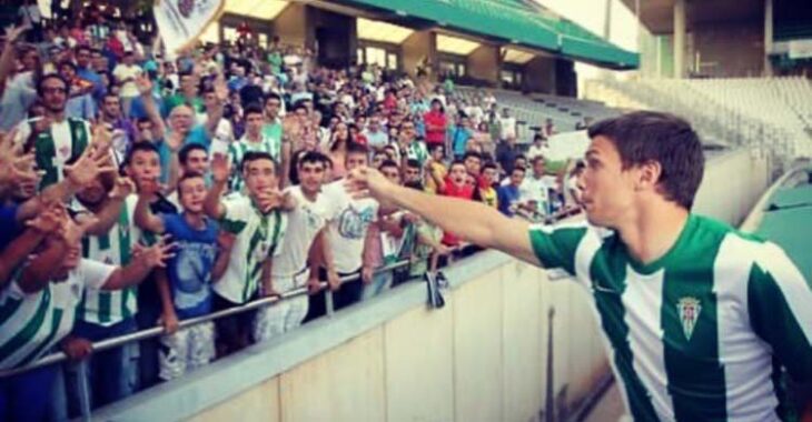 Sebastán Dubarberi, aclamado por el cordobesismo, tras su regreso en verano de 2012 al Córdoba CF.