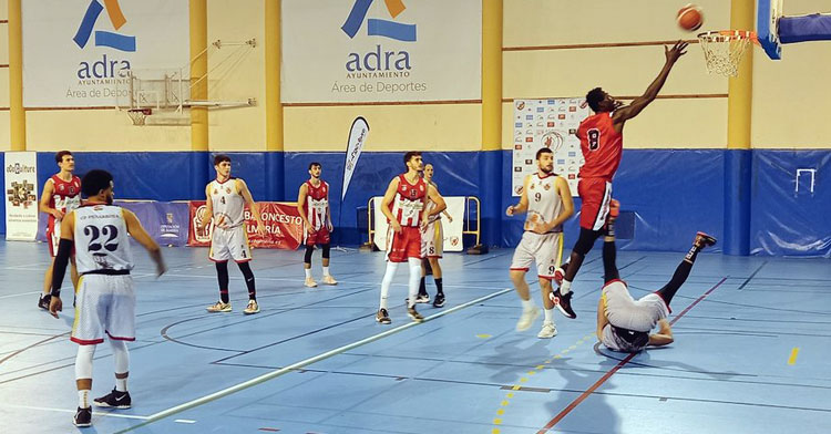 El Peñarroya no pudo dar la sorpresa en su visita a tierras almerienses. Foto: CB Almería