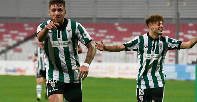 Antonio Casas y Simo celebrando el segundo tanto del rambleño.