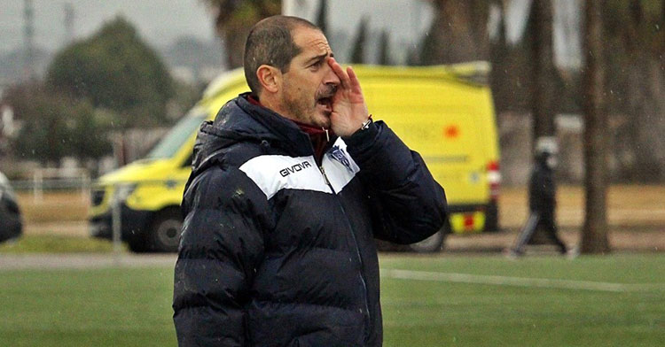 Diego Caro dando órdenes a los suyos. Foto: CCF