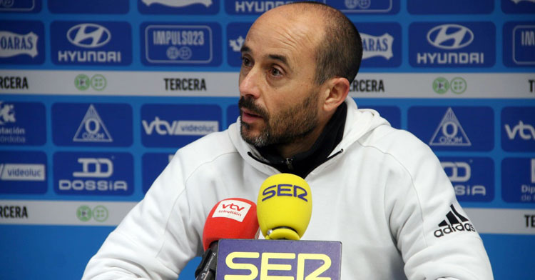 Dimas Carrasco en la sala de prensa del estadio celeste. Foto: Ciudad de Lucena