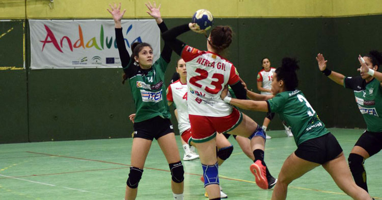 La lesión de Lucía Vacas fue clave en la derrota. Foto: adesalcordoba.es