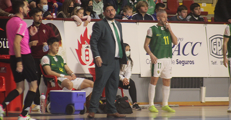 Josan González en un momento del partido contra Valdepeñas