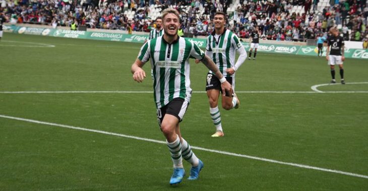Antonio Casas feliz ante el gol. Autor: Paco Jiménez.