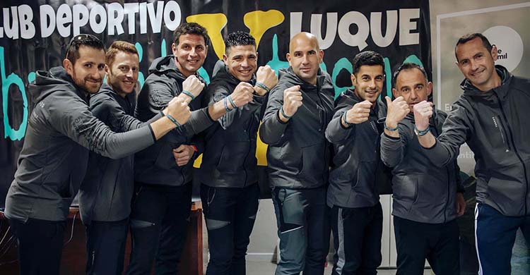 Los ocho integrantes del Club Deportivo Abuchitextreme de Luque que afrontarán la ruta en julio.