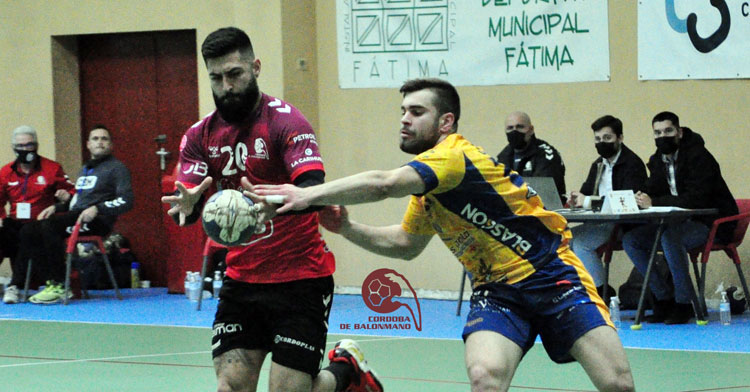 Ángel Povedano en el partido frente al Villa de Aranda. Foto: CBM