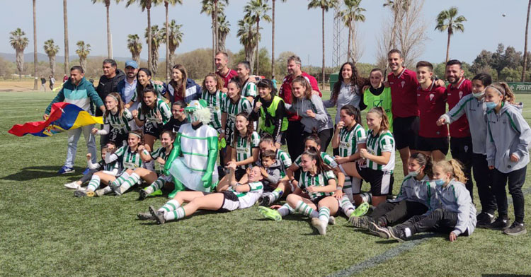 La foto de la celebración del último triunfo del equipo, Foto: Córdoba Femenino