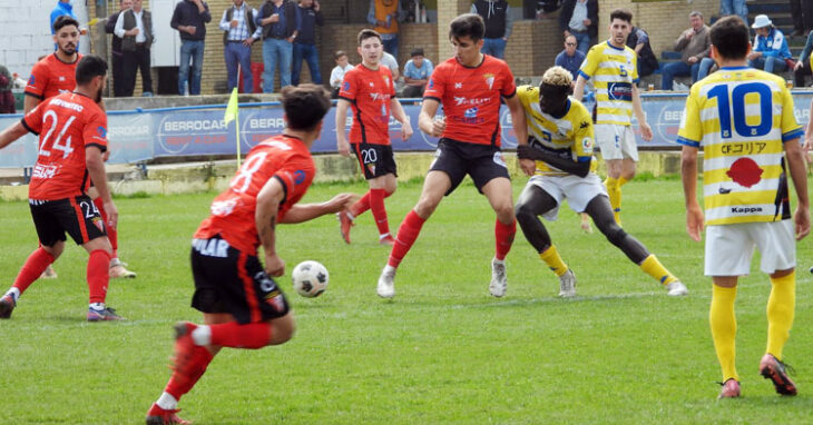 El Egabrense cayó claramente en Coria. Imagen: Fotos Llanos Sosa / Coria CF