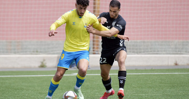 El Tamaraceite en su duelo de ayer ante el filial de Las Palmas. Foto: UDLP Cantera