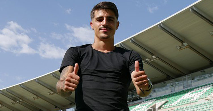 Álex Meléndez ya no pertenece al Córdoba. Foto: CCF