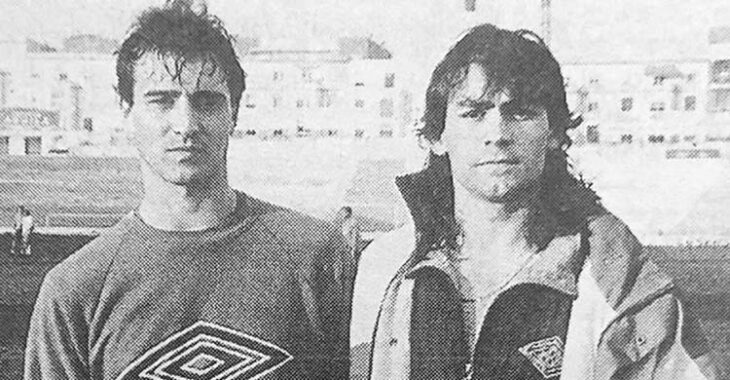Con pelo. Rafa Berges y Paco Jémez en sus inicios con el primer equipo del Córdoba en 1989.