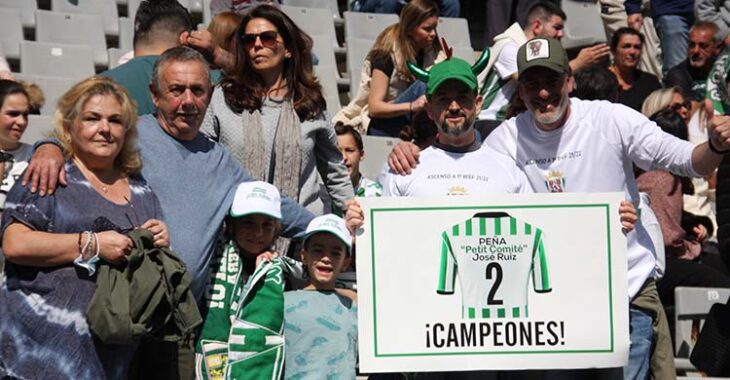 El reconocimiento de la afición al Córdoba campeón.