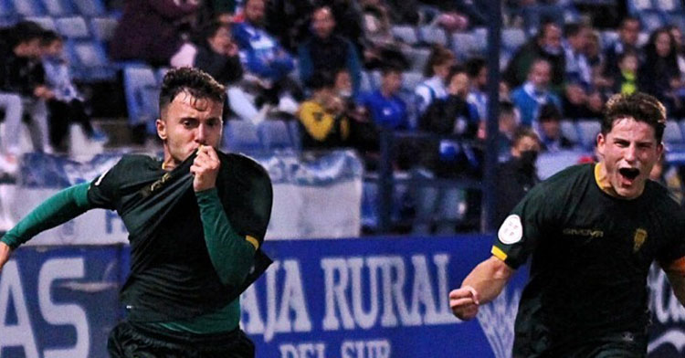 Ale Marín celebrando su gol en el Colombino. Foto: CCF