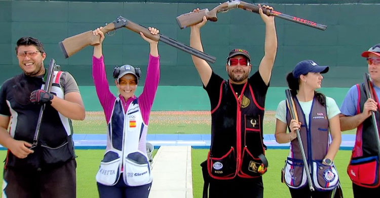 Fátima Gálvez y Alberto Fernández tras ganar la competición. Foto: RFEDETO