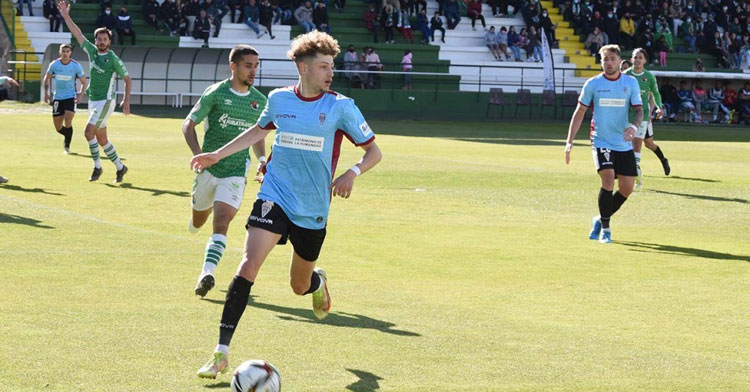 Simo en el encuentro contra el Cacereño, en el que hizo un tanto. Foto: CCF