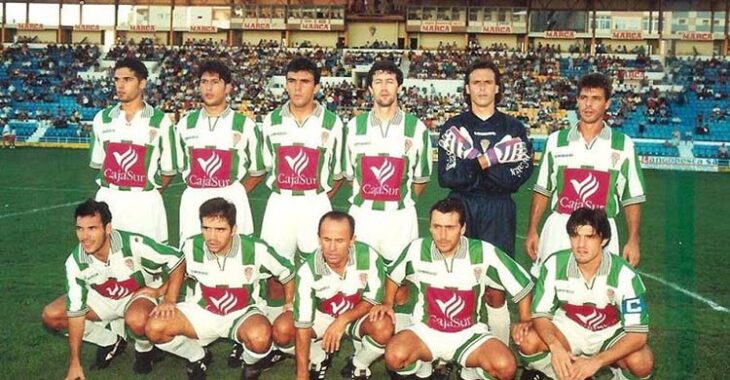 Avelino Viña formando con históricos cordobesistas como Pepichi Torres, Julio Algar, Juanito, Pedro Aguado, Quero o Puche, entre otros muchos.
