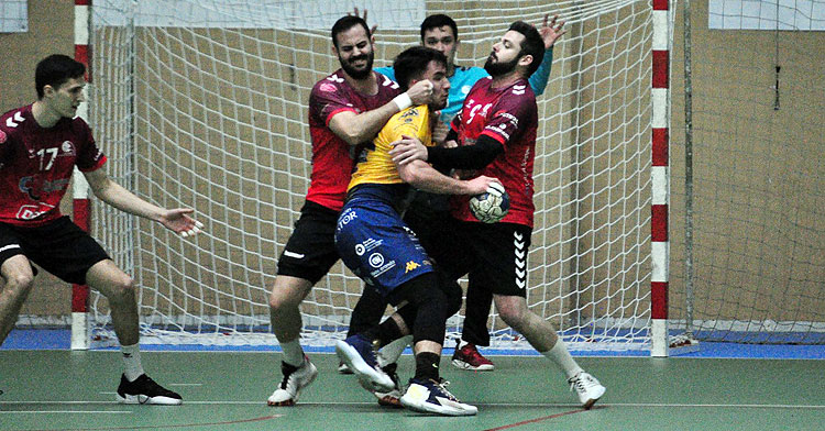 La defensa cajista no funcionó en Aranda. Foto: CBM