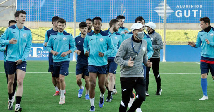 Un momento del primer entrenamiento del Ciudad de Lucena para preparar el play-off. Foto: Ciudad de Lucena