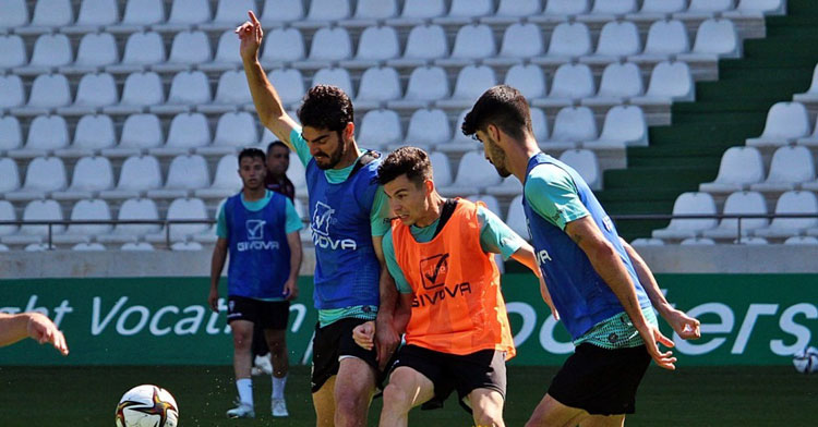 El Córdoba deberá reforzarse en varias posiciones para la Primera RFEF. Foto: CCF