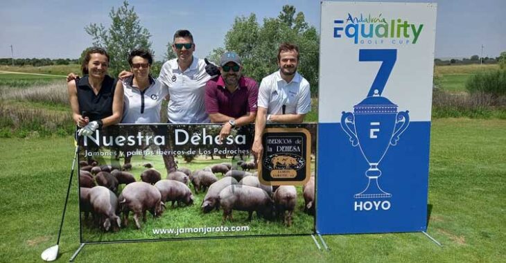 Carlos Palomo, Jesús Márquez, Lola Fernández Ochoa y Susana Escolar en el hoyo 7 patrocinador por Jamón Jarote de Villanueva de Córdoba.