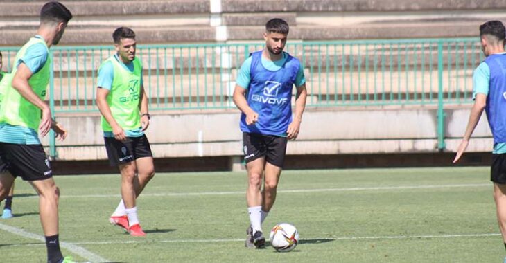 Omar Perdomo en el úlitmo entrenamiento de la temporada en la Ciudad Deportiva