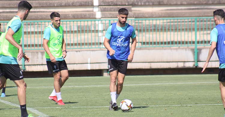 Omar Perdomo en el úlitmo entrenamiento de la temporada en la Ciudad Deportiva