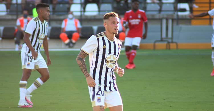 Isi Gómez jugando con el Badajoz la pasada temporada.