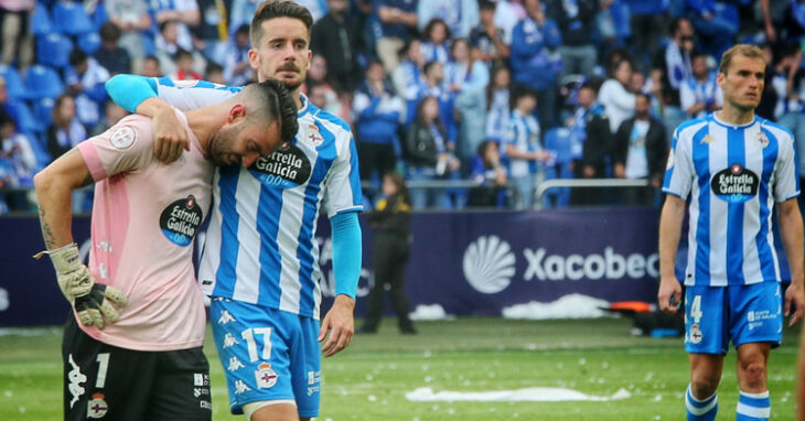 La desolación de los jugadores del Dépor tras perder el ascenso. Foto: RFEF